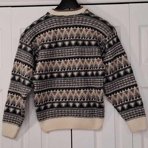 Vintage Tundra Canada Sweater - Picture 3 of 9